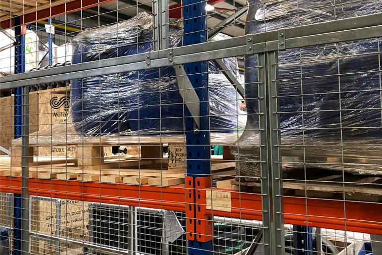 Mesh panels and bracket for anti-collapse MeshSTOR