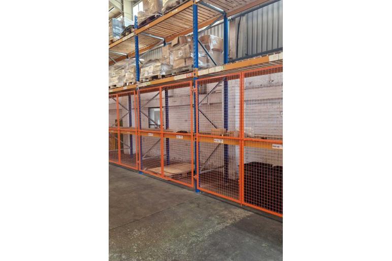 Mesh-door-on pallet racking-MeshSTOR