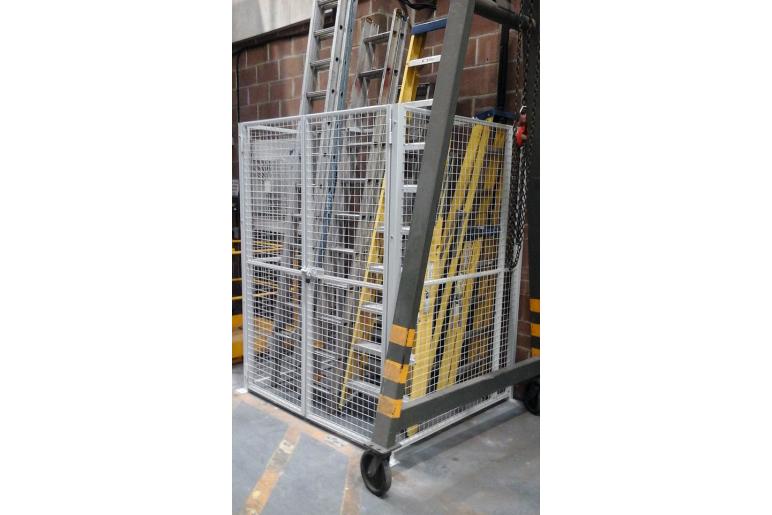 Ladder-secure-cage-MeshSTOR 