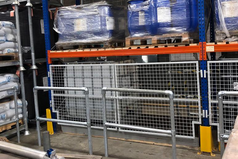 Mesh doors for pallet racking