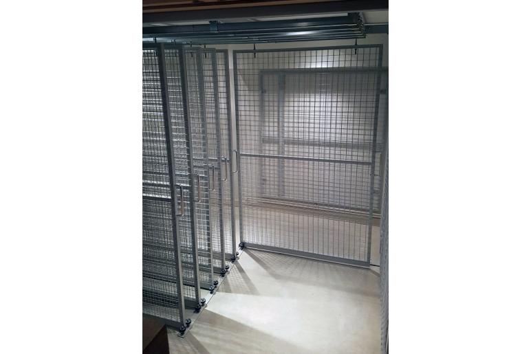 Mesh picture racking pull out panel from MeshSTOR
