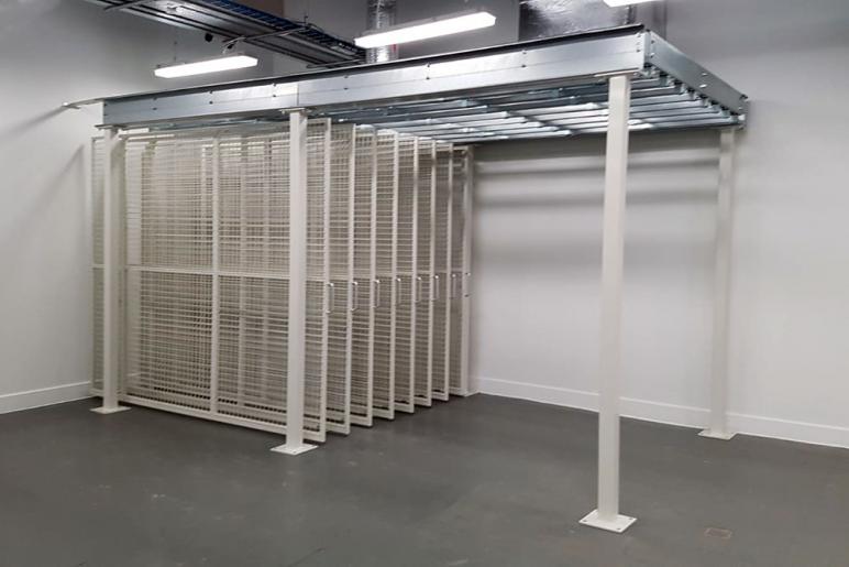 Self supporting picture rack from MeshSTOR