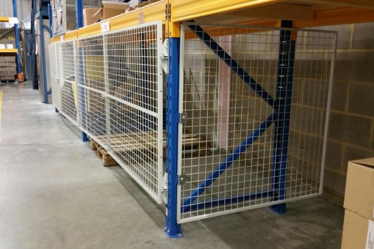 1100 mesh doors 2700 beams with side protection