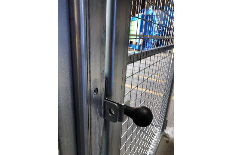 Padlock fixing for mesh cage MeshSTOR