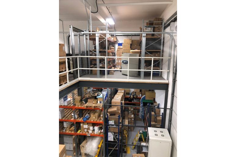 Grey-MeshSTOR-partitioning-on-mezzanine